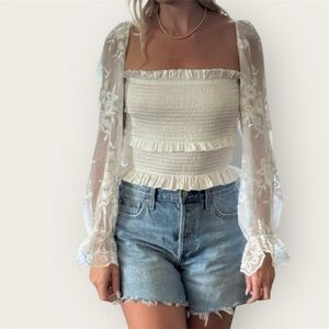 V. CHAPMAN | White ruffle & Lace long sleeve blouse , on/off shoulder size 4 NWT